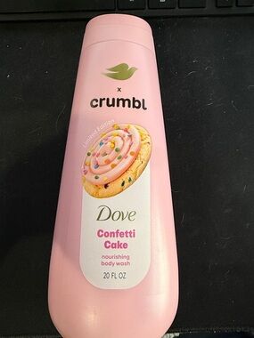 Dove x Crumbl Confetti Cake Nourishing Body Wash - Pink